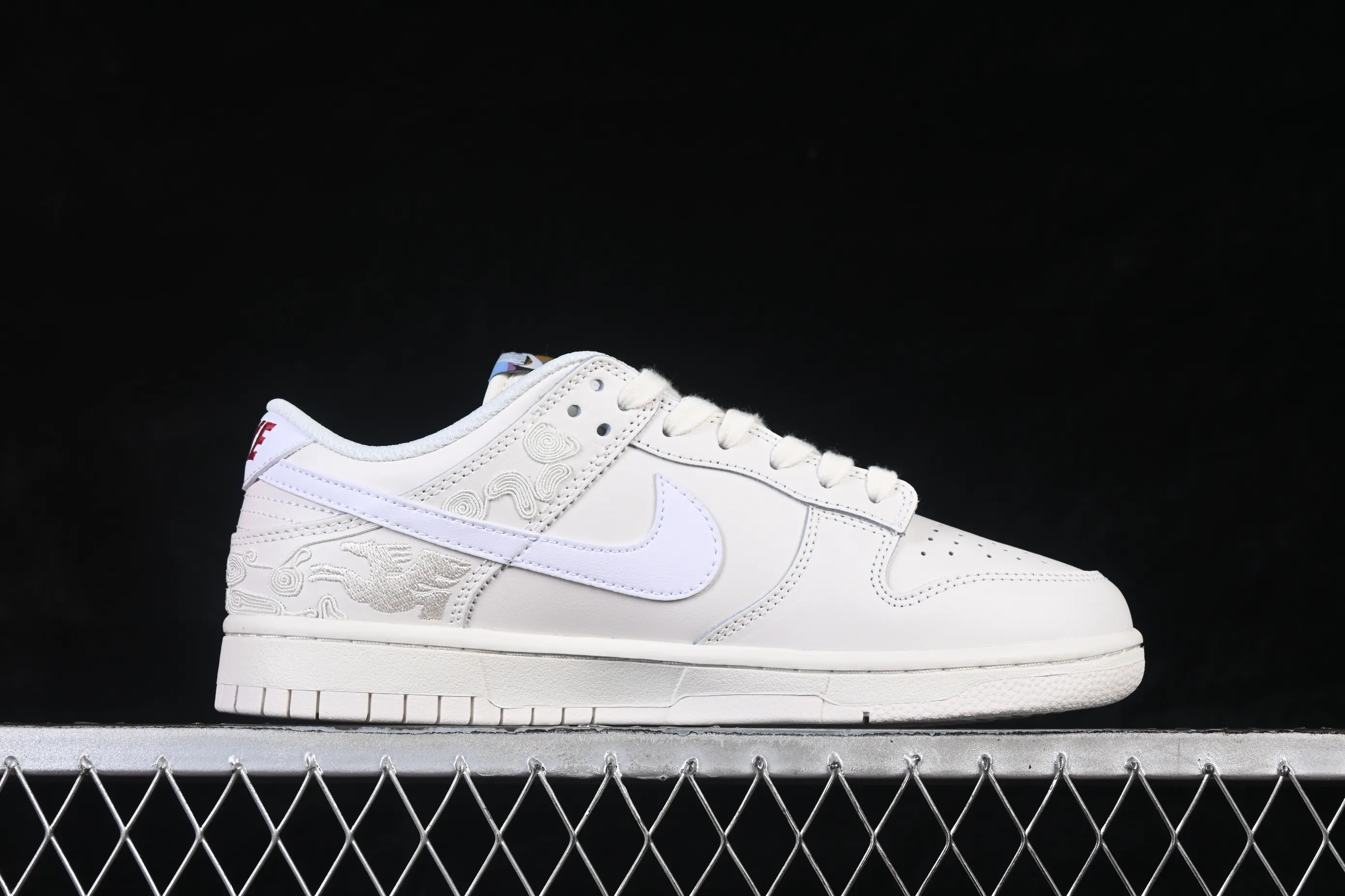 All categories Nk SB Dunk series Nk SB Dunk Low low-top sneakers Nike SB Dunk Low Year of the Horse limited low-top casual sneakers IQ1120-011